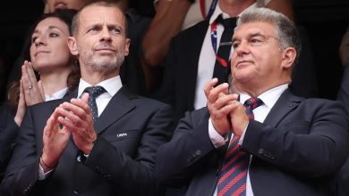 رئيس الاتحاد الأوروبي لكرة القدم تشيفرين ولابورتا رئيس برشلونة