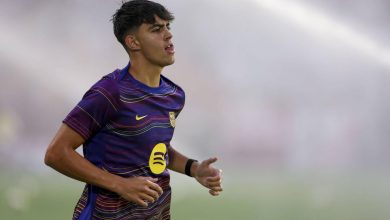 مارك برنال لاعب برشلونة