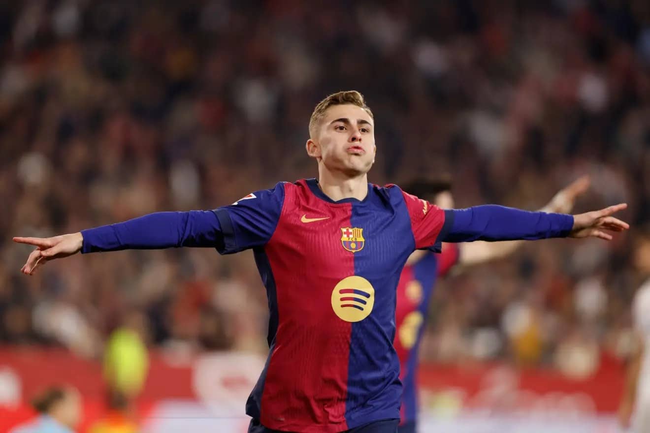 فيرمين لوبيز لاعب برشلونة