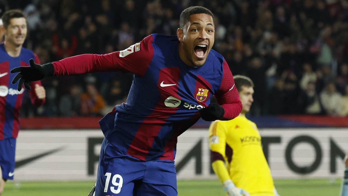 فيتور روكي لاعب برشلونة السابق
