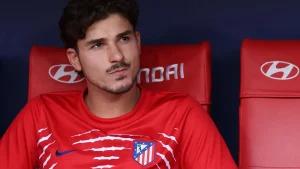 موقف الفيفا من فسخ جوليان ألفاريز لعقده مع أتلتيكو مدريد للانضمام إلى برشلونة