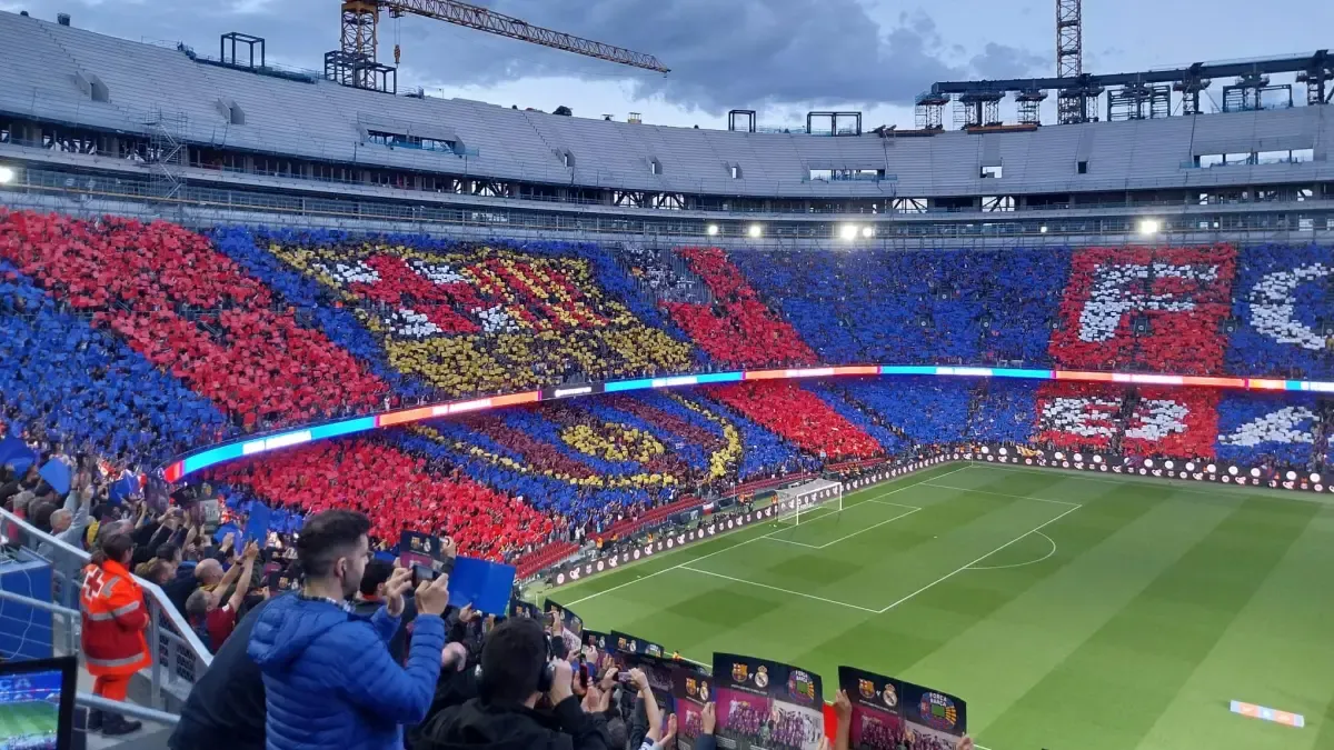 أزمة في برشلونة.. إضراب يهدد إقامة مباراة الكلاسيكو على ملعب كامب نو