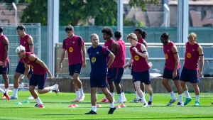 لم يشارك في التدريبات.. تأكد غياب نجم برشلونة عن مواجهة خيتافي