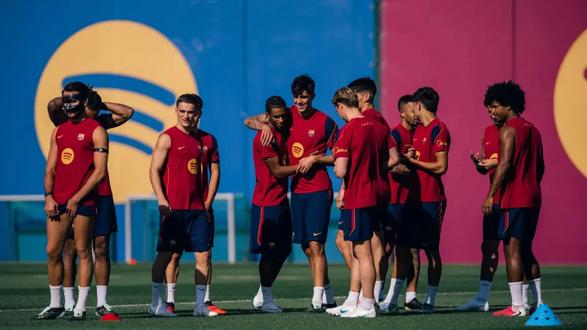 تصرف رائع من لاعبي برشلونة قبل الكلاسيكو