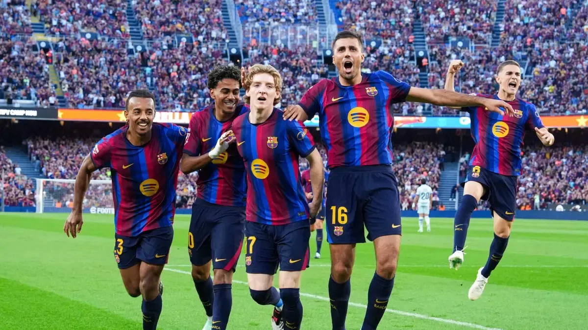 بالأسماء.. 8 لاعبين من برشلونة يخوضون الكلاسيكو لأول مرة