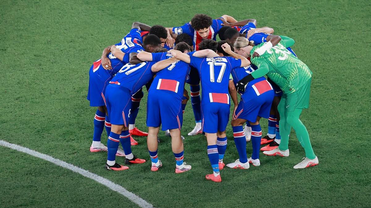 بالأسماء.. برشلونة يواجه 4 من لاعبيه السابقين في مباراة باريس سان جيرمان