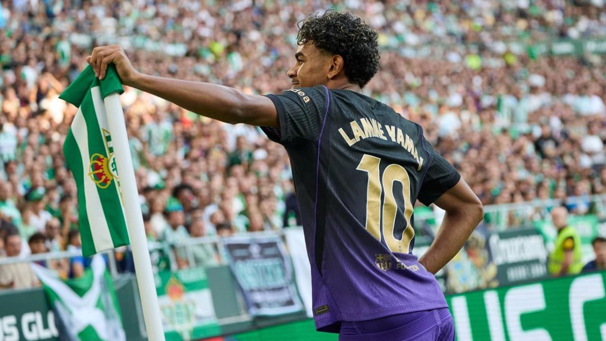 لامين يامال عن انتشار اسلوبه بين لاعبي برشلونة: "لاعب واحد فقط لم يُقلّدني"