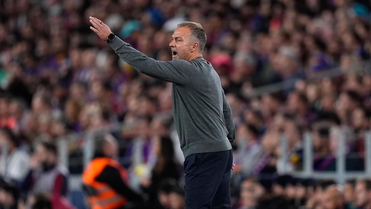 بعد هزيمتي باريس والكلاسيكو.. برشلونة يتحرك لضم صفقة مهمة من ريال بيتيس في يناير